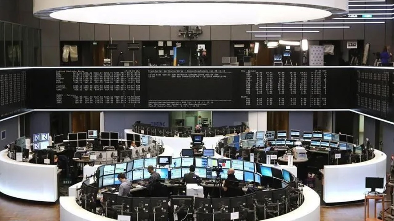 Stoxx Europe 600 Hafif Yukarı, Bölgesel Endekslerde Satış Baskısı Devam Ediyor