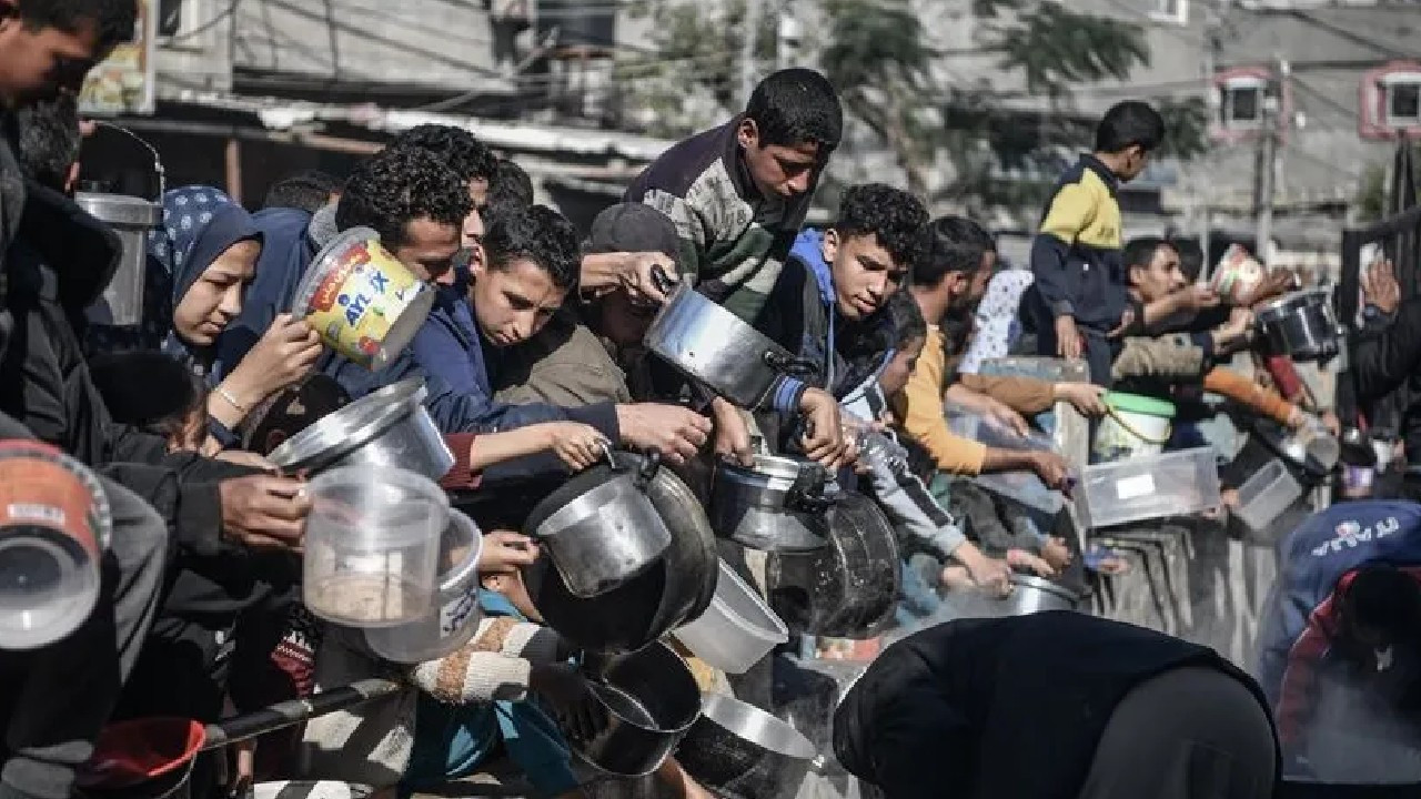 2025'te yaklaşık 645 milyon kişi açlık çekti