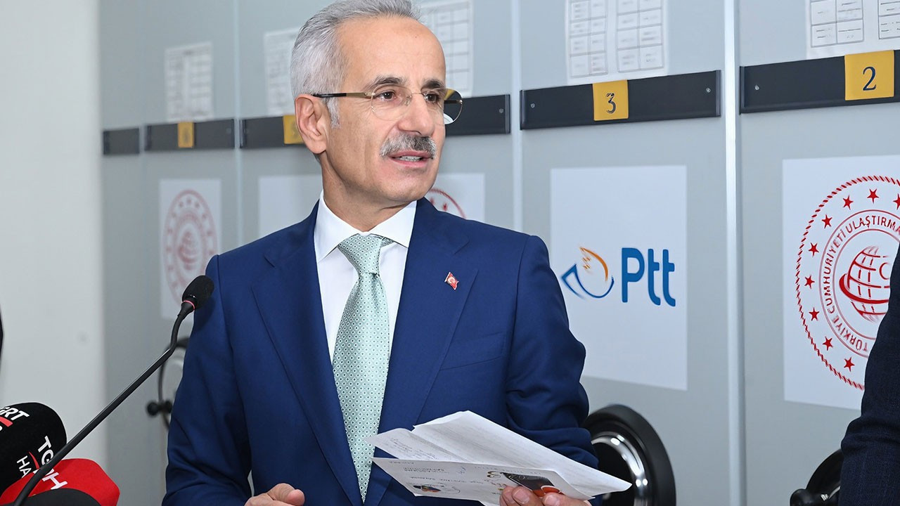Bakan Uraloğlu: PTT'nin elektrikli skuterleri Dünya'nın etrafını 260 kere dolaşacak uzaklığa ulaştı
