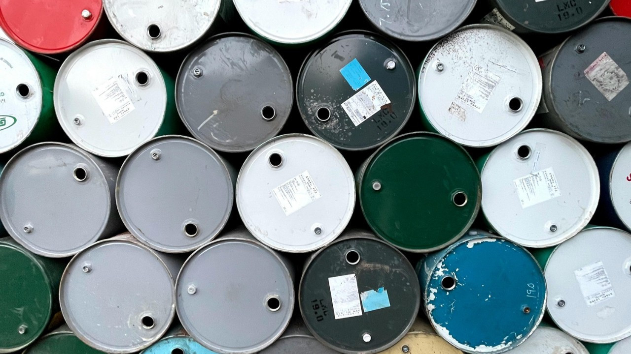 Brent petrolün varili 100 doları aştı