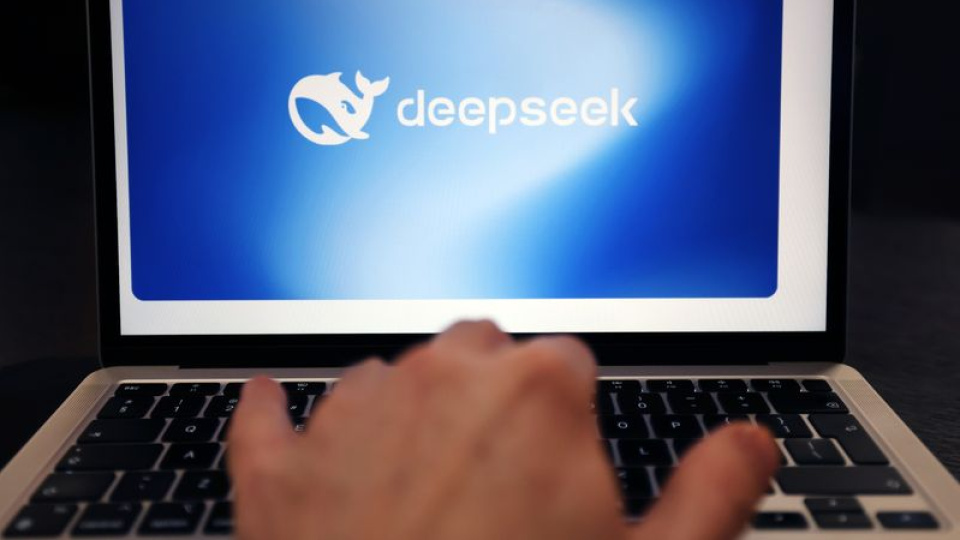 DeepSeek’in Mikroçip Girişimi: Sistem Yanıtlarını Optimize Etmeye Odaklı Stratejik Adım