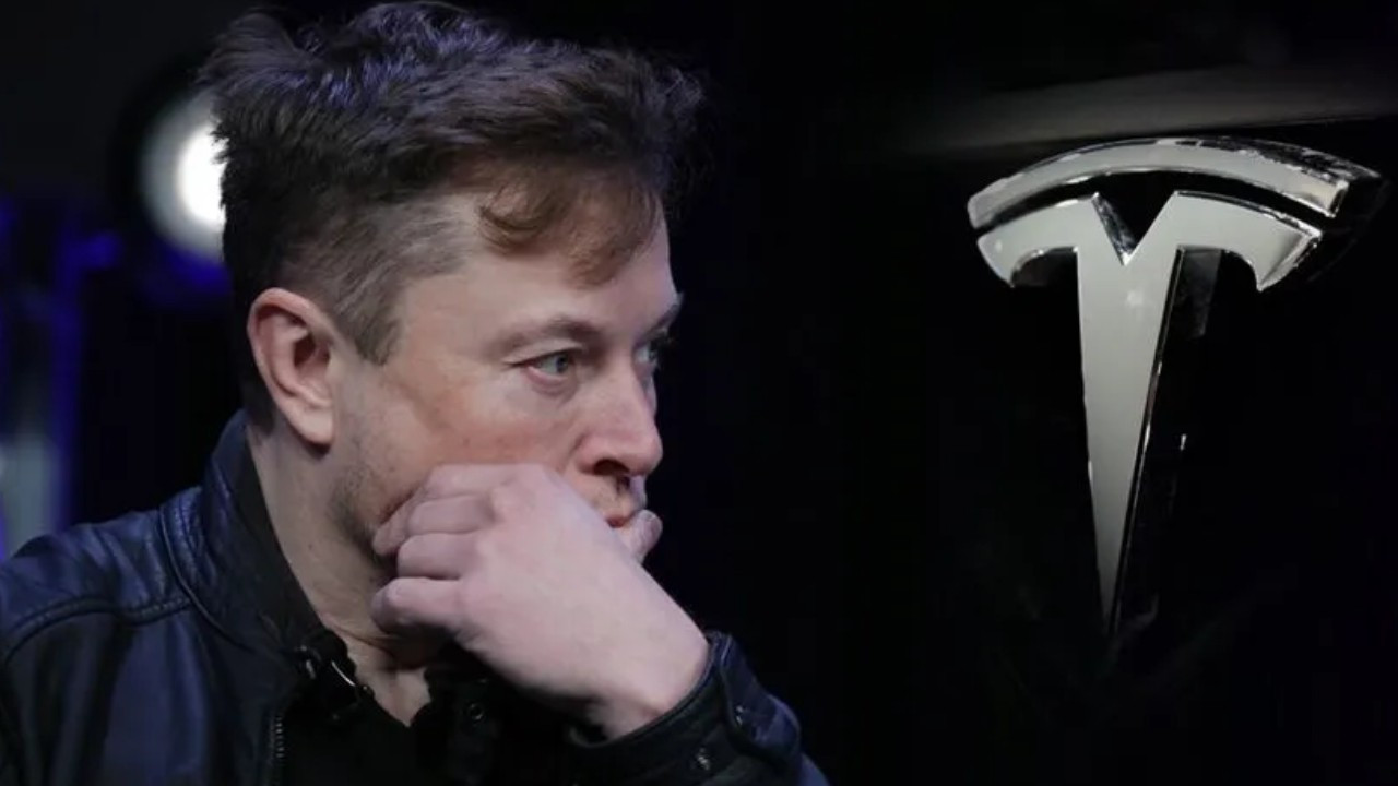 Elon Musk'ın en güç yılı: Şirketleri kan kaybederken itiraf etti