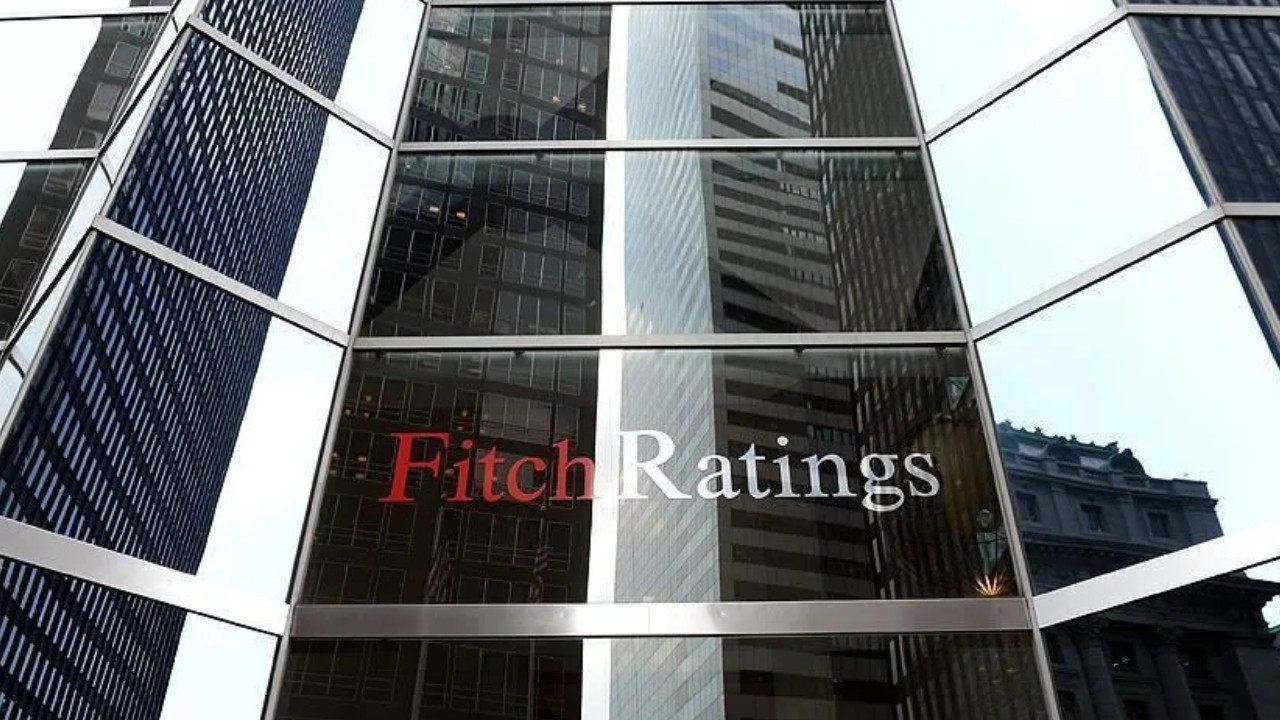 Fitch'ten Türkiye değerlendirmesi: İktisat sağlam, rezervler izleniyor