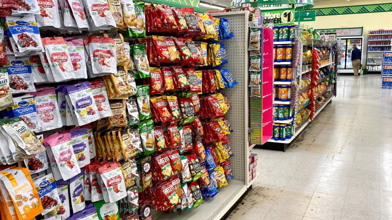 İndirim marketi zinciri 75 mağazasını kapatıyor