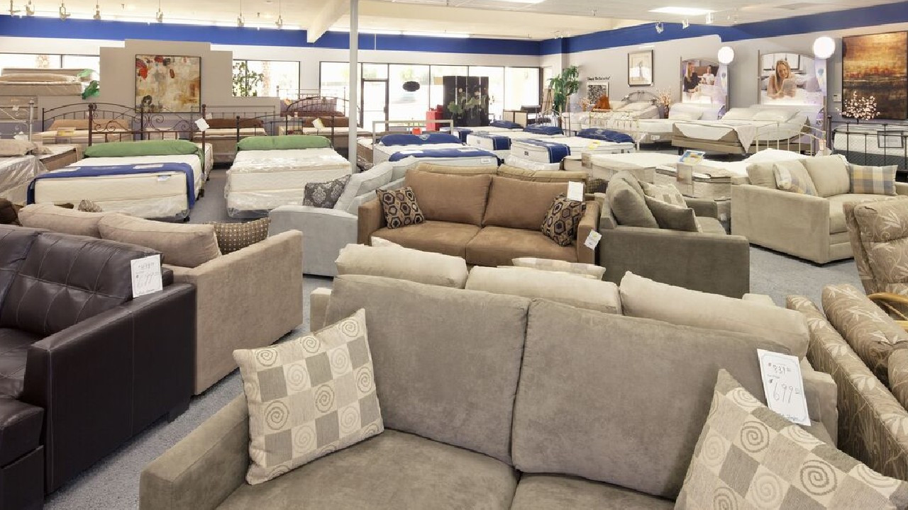 Jones the Furnishers'ta Büyük Tasfiye: %70'e Varan İndirimler