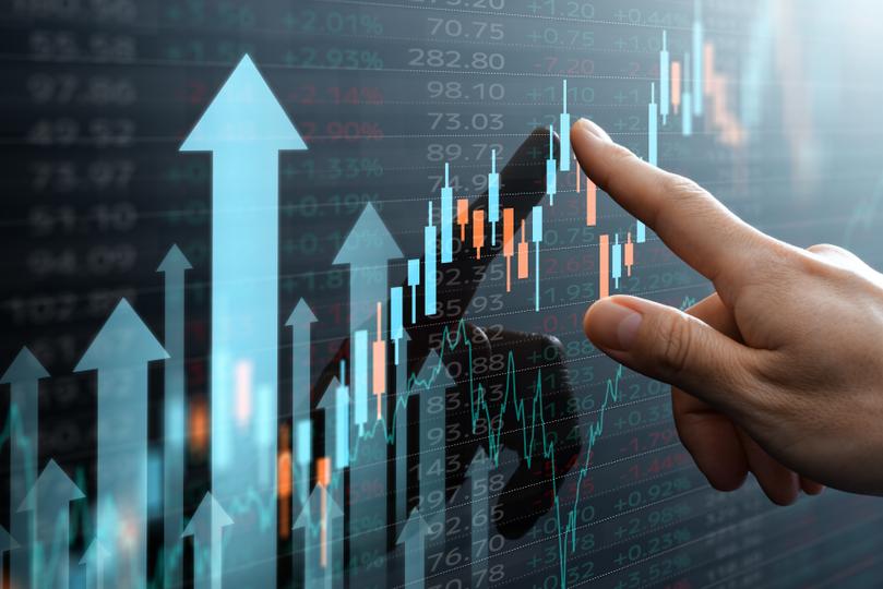 Kripto Piyasa Sıkışması, En İyi Tokenler Arasında Karışık Haftalık Kazançlara Neden Oldu