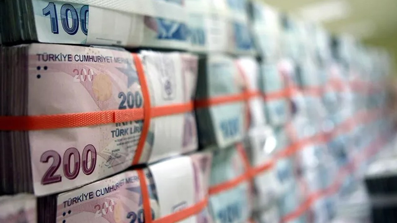 Merkezi idarenin brüt borç stoku 15 trilyon liraya yaklaştı