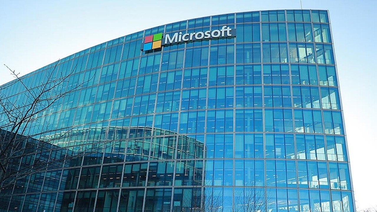 Microsoft’un Yapay Zeka Yatırımında 6 Bini Aşan Yeni Birim ve Müşteri Entegrasyonu Stratejisi