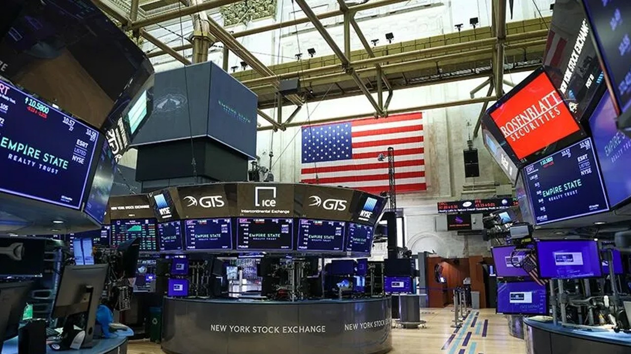 New York borsası karışık seyirle açıldı