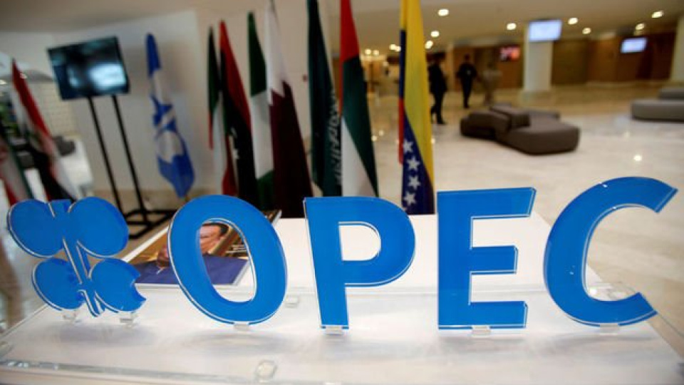 OPEC+: Ağustos İçin Üretim Hedefini Yine Yükseltti ve Piyasa Dengesi İzleniyor