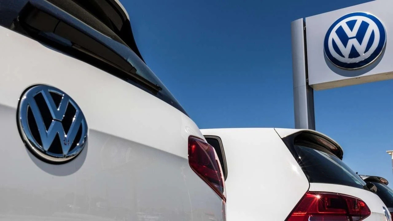 Otomotiv devi Volkswagen'den dev kesinti planı: 50 bin kişinin daha işi tehlikede