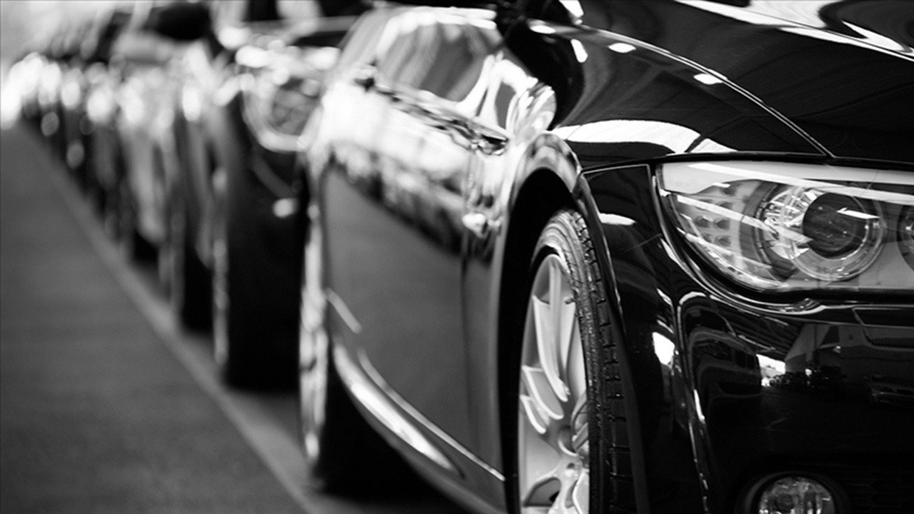 Otomotivde iki farklı tablo! İhracat milyar doları aştı, binek araba geriledi