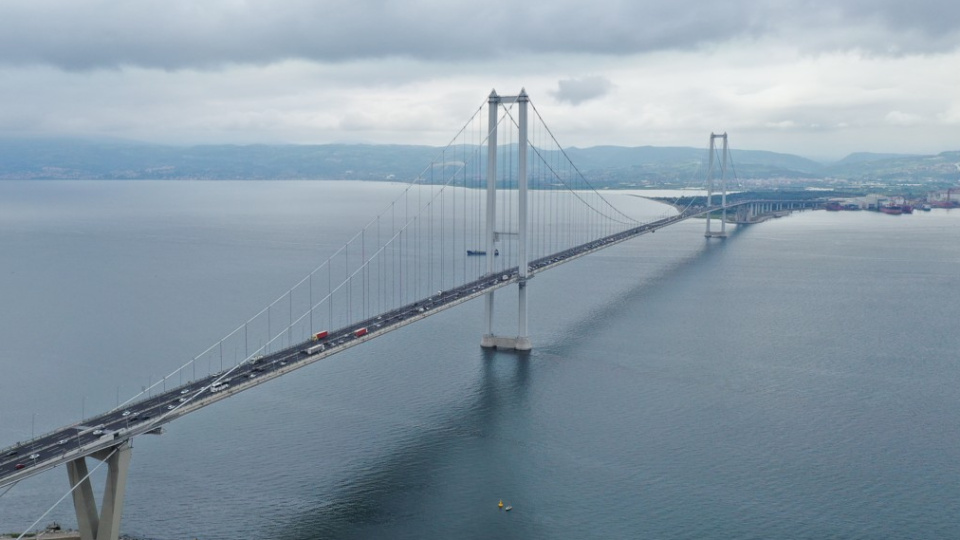 Otoyol ve Köprü Ücretlerinde Güncelleme: Osmangazi ve 1915 Çanakkale Köprüsü İçin Yeni Tarife