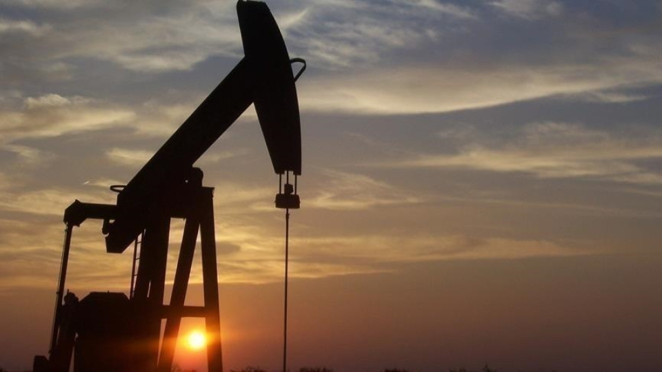 Petrol fiyatı 85 dolarla bir ayın doruğunda