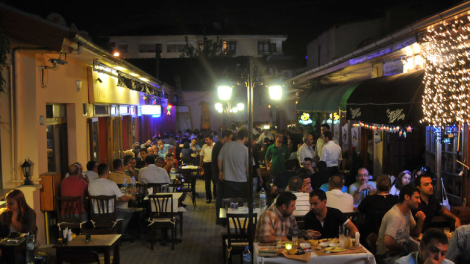 Şeffaf Menü Zorunluluğu: Restoran ve Kafelerde İçerik Bilgisi Her Sipariş Öncesi Erişilebilir