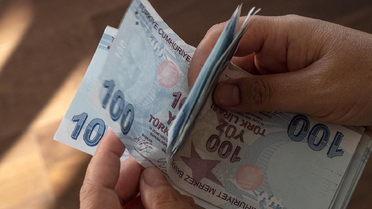 SGK emekli maaşlarında artırım farkının yatacağı tarihi açıkladı