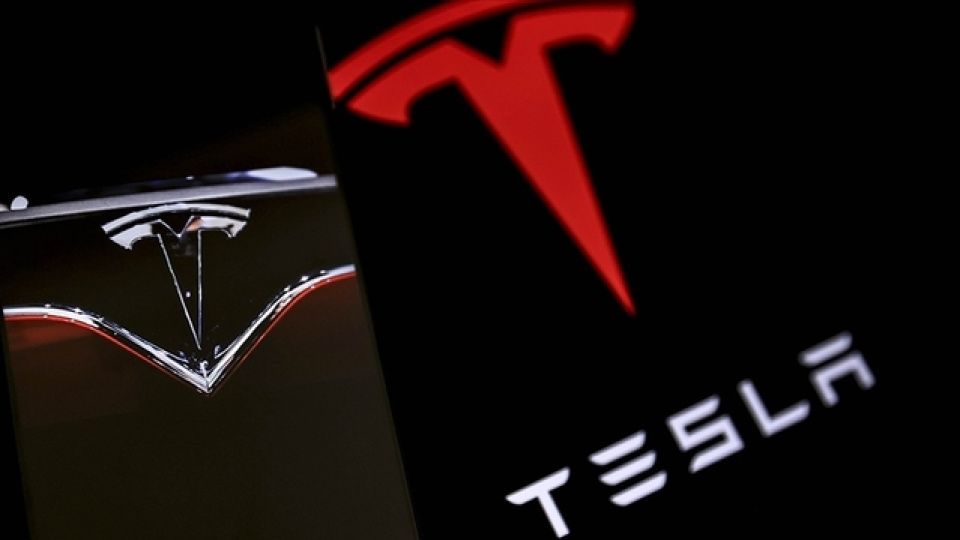 Tesla’nın İkinci Çeyrek Teslimatları ve Üretim Değerlendirmesi: Piyasa Tahminlerini Üstün Gösteren Performans