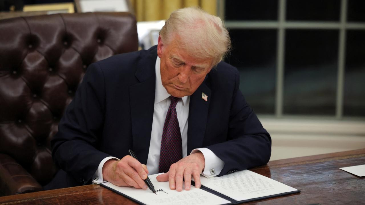 Trump'ın yapay zeka planına sert reaksiyon: George Orwell'i bile utandırır